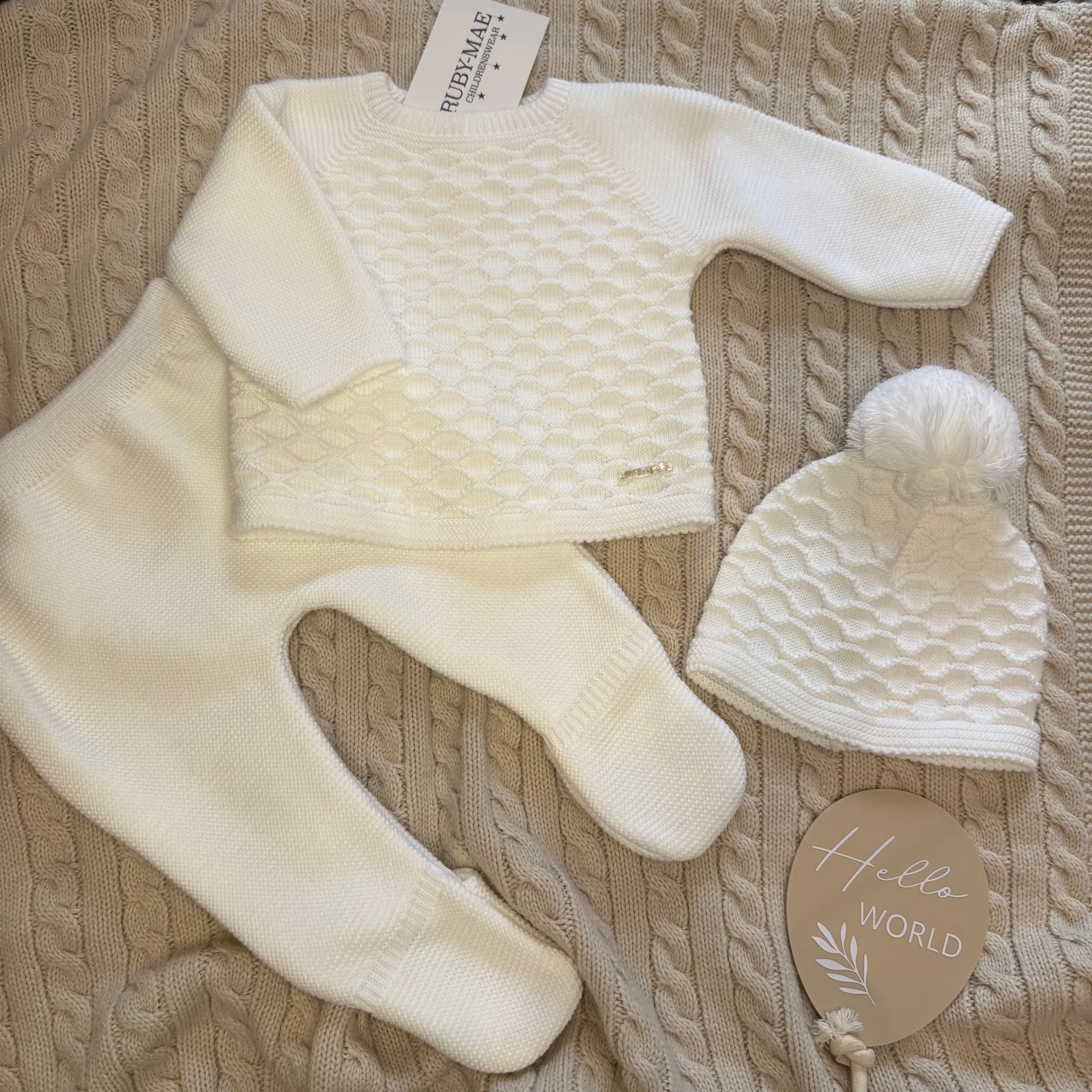 White Diamond Knitted Jumper And Pants Outfit With Matching Hat - UNISEX